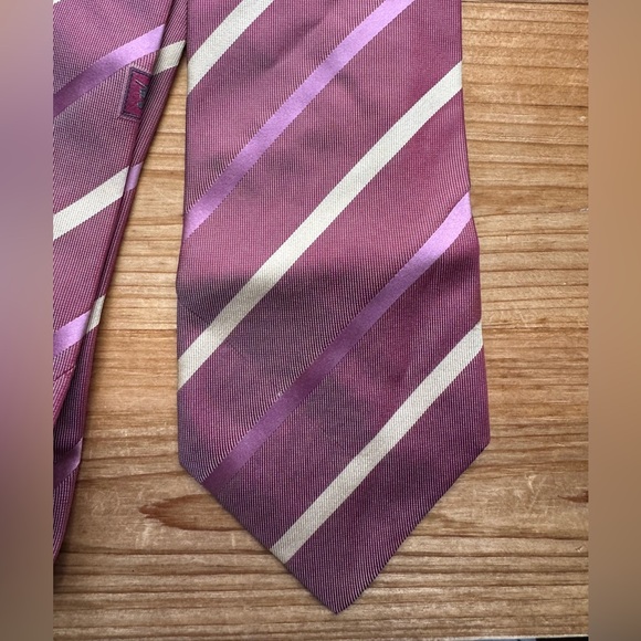 Burberry London Silk Tie - Picture 8 of 9